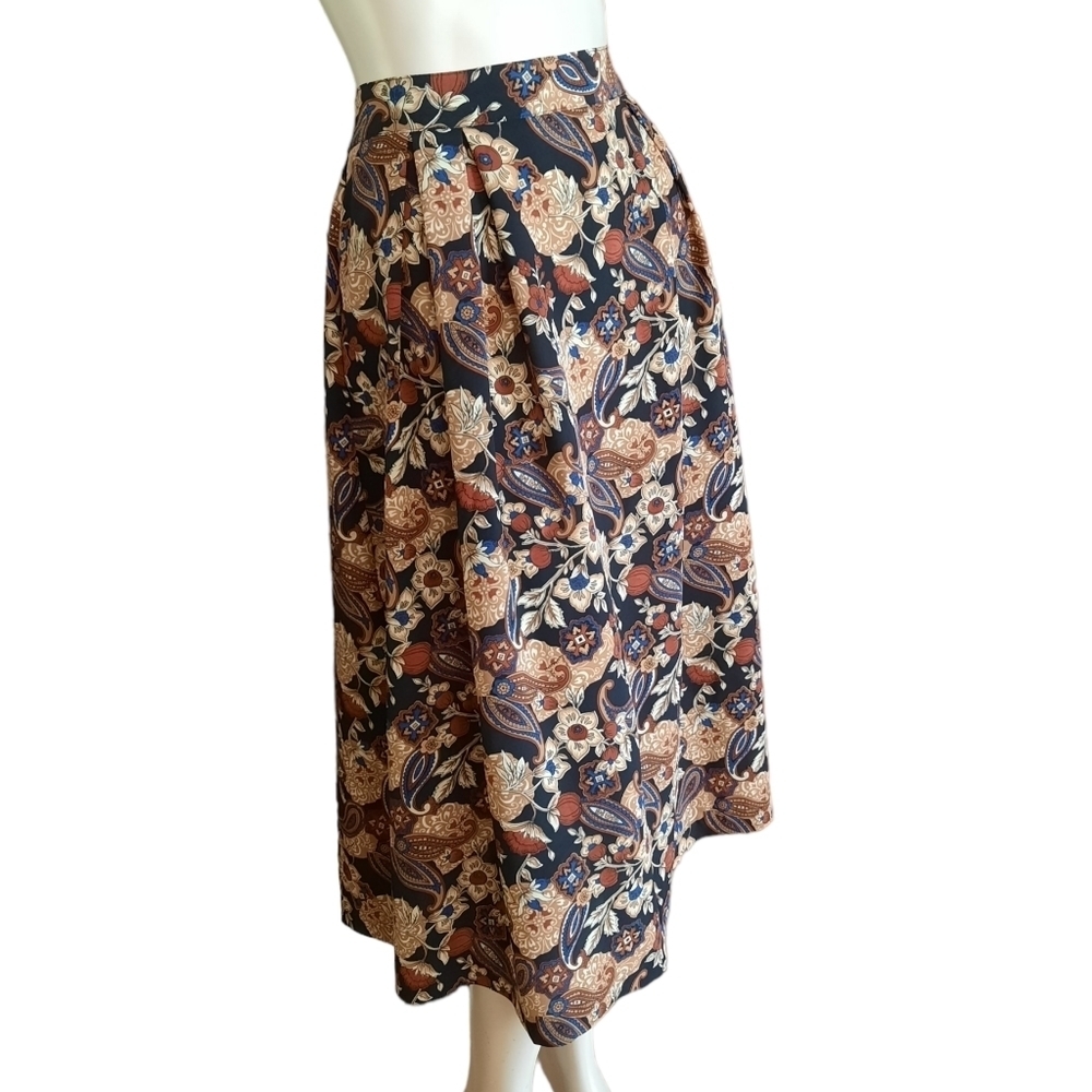 Vintage Skirt size 16 Paisley Floral Midi Length Waist Pleats